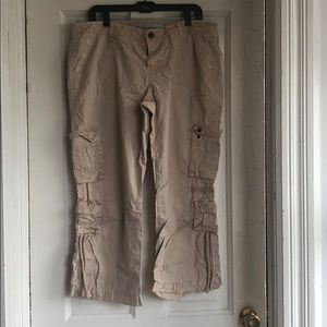 Distressed women’s old navy cargo capris